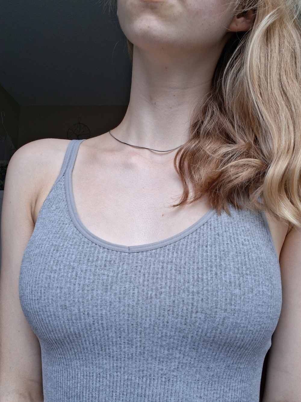 Lemon Gray Ribbed Crop Tank Top - Picture 3 of 7